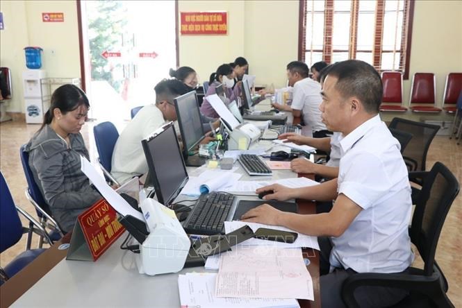 Trong tháng 10.2026, hoàn thành sắp xếp, tinh gọn bộ máy bên trong các Bộ - ảnh 1