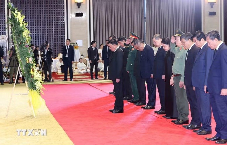 Thường trực Ban Bí thư Trần Cẩm Tú dự Lễ truy điệu đồng chí Saysomphone Phomvihane, Chủ tịch Quốc hội Lào - ảnh 1