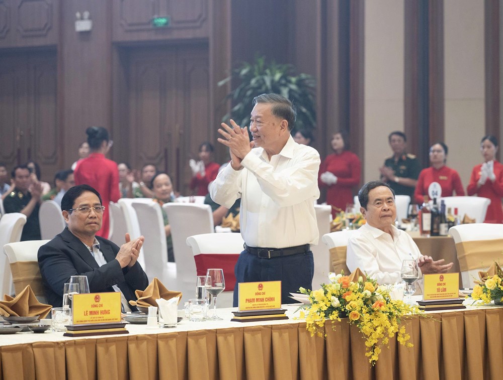 Tổng Bí thư, Chủ tịch nước Tô Lâm dự gặp mặt Ngày truyền thống Công an nhân dân và ngành Ngoại giao  - ảnh 1