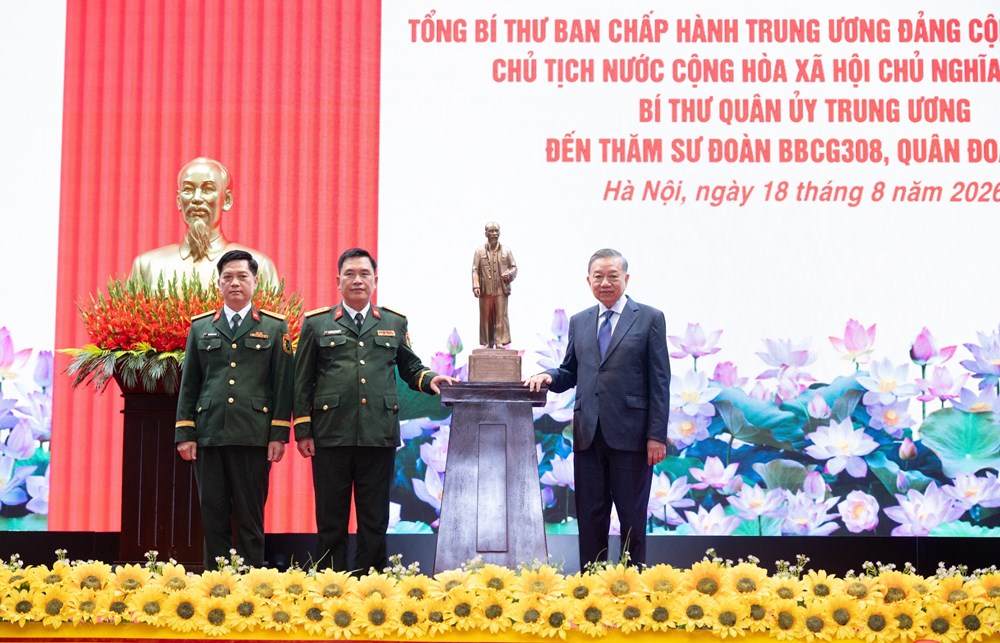 Tổng Bí thư, Chủ tịch nước Tô Lâm: Làm cho giá trị văn hóa “Bộ đội Cụ Hồ” ngày càng tỏa sáng - ảnh 3