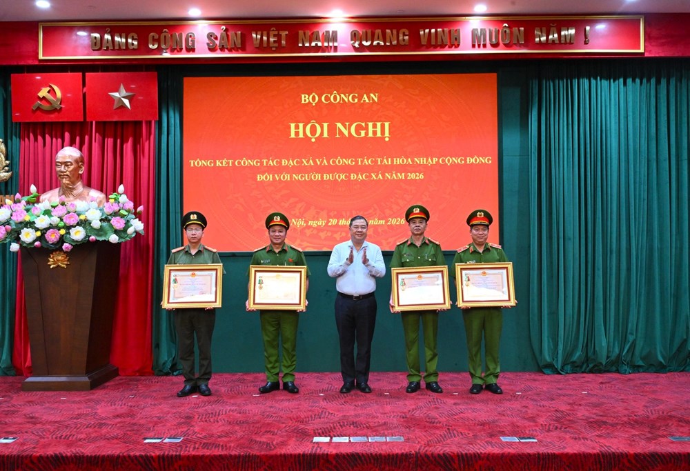 Công tác đặc xá phải luôn gắn kết chặt chẽ với công tác tái hòa nhập cộng đồng - ảnh 2