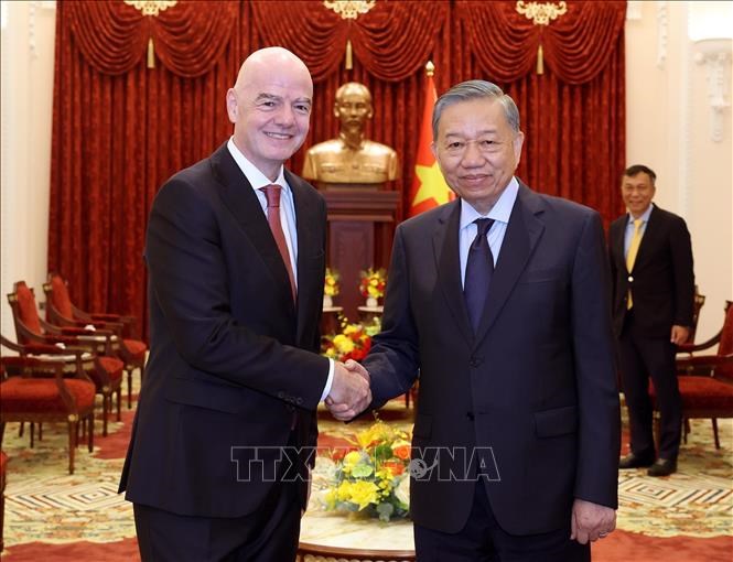 Tổng Bí thư, Chủ tịch nước Tô Lâm tiếp Chủ tịch Liên đoàn Bóng đá thế giới - ảnh 1