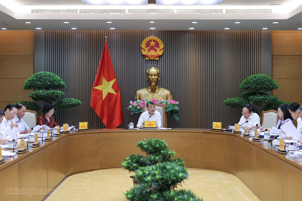 Thủ tướng yêu cầu tăng cường quản lý thức ăn đường phố, bếp ăn tập thể và suất ăn trường học - ảnh 1