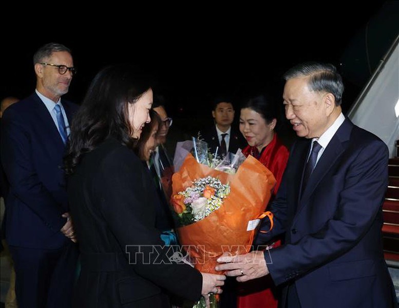 Tổng Bí thư, Chủ tịch nước Tô Lâm bắt đầu thăm chính thức Cộng hòa Pháp và dự Hội nghị Thượng đỉnh Không gian vũ trụ tại Paris - ảnh 2