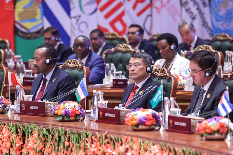 Thủ tướng đề xuất ba định hướng quan trọng tại Hội nghị thượng đỉnh BRICS - ảnh 1
