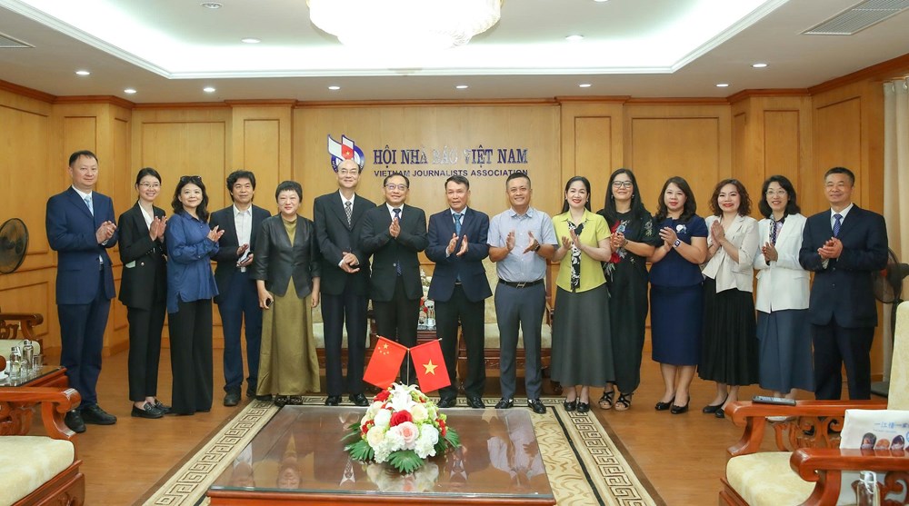 Giao lưu văn hóa, thúc đẩy hợp tác báo chí truyền thông  - ảnh 3