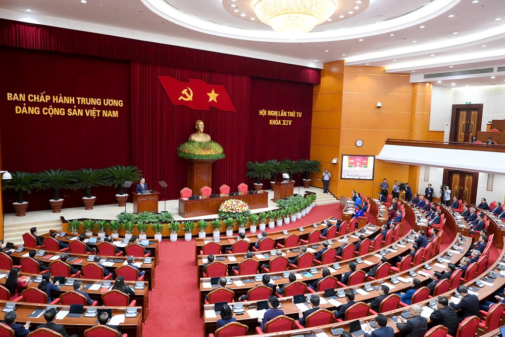 Bế mạc Hội nghị Trung ương lần thứ Tư Ban Chấp hành Trung ương Đảng - ảnh 2