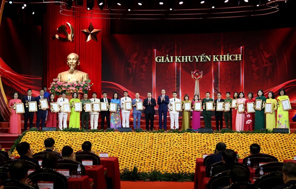 Lễ trao giải Cuộc thi chính luận về bảo vệ nền tảng tư tưởng của Đảng lần thứ Sáu năm 2026 - ảnh 10