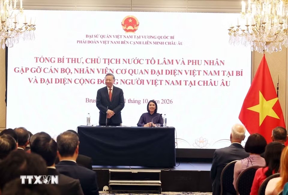Tổng Bí thư, Chủ tịch nước Tô Lâm và phu nhân gặp đại diện cộng đồng người Việt Nam tại châu Âu - ảnh 2