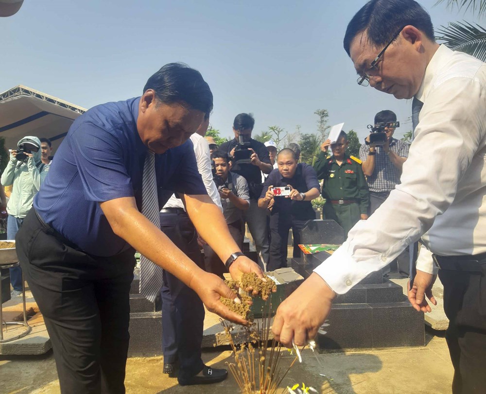 Truy điệu và an táng các liệt sĩ hy sinh tại Cao điểm 174 - ảnh 2