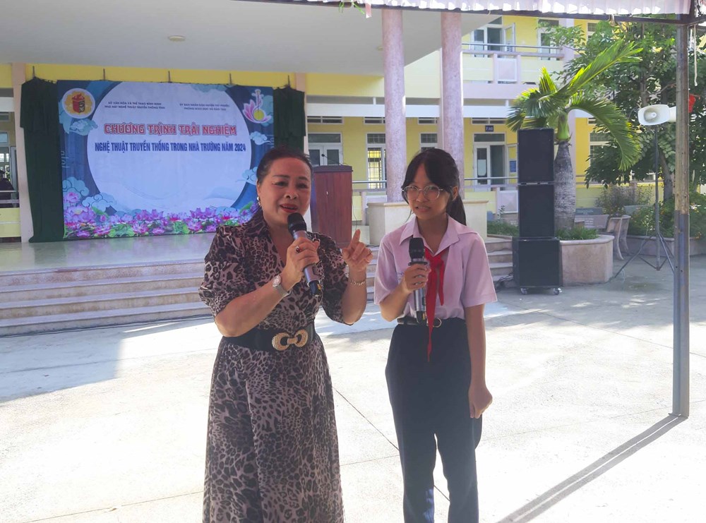 Gần 800 học sinh trải nghiệm nghệ thuật truyền thống - ảnh 2