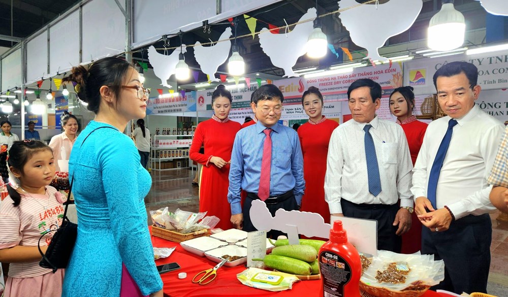 Bình Định “trình làng” sản phẩm OCOP đặc trưng để hút khách - ảnh 2