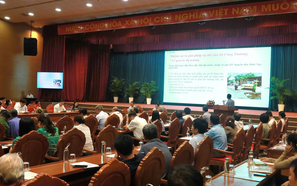 Bình Định tăng cường đấu tranh chống buôn lậu, gian lận thương mại - ảnh 2