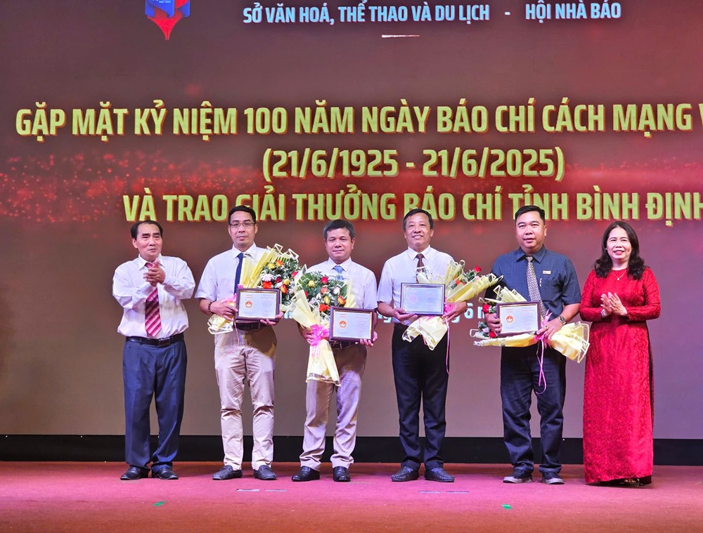 Bình Định kỷ niệm 100 năm Ngày Báo chí cách mạng Việt Nam - ảnh 3