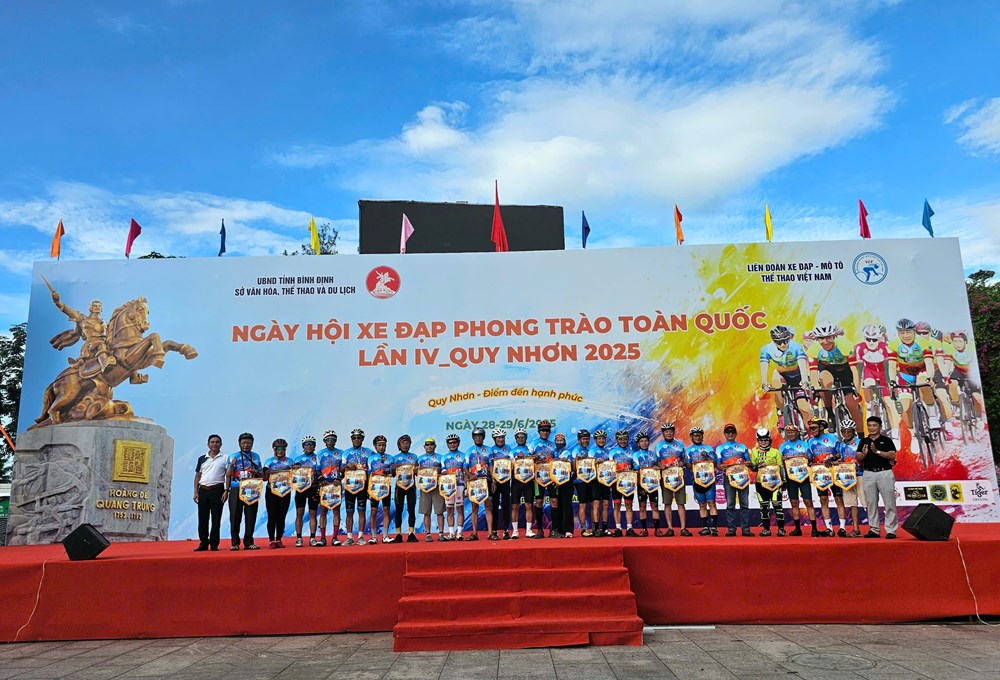 Hơn 1.000 VĐV tham gia Ngày hội xe đạp phong trào toàn quốc tại Bình Định - ảnh 3