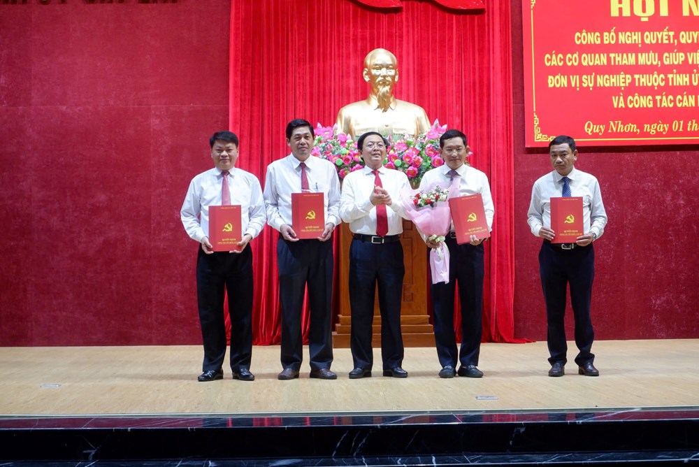 Gia Lai công bố nghị quyết, quyết định thành lập các cơ quan tham mưu, giúp việc - ảnh 2