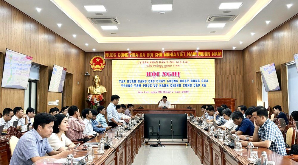 Nâng cao chất lượng hoạt động của Trung tâm Phục vụ hành chính công cho 135 xã, phường - ảnh 1