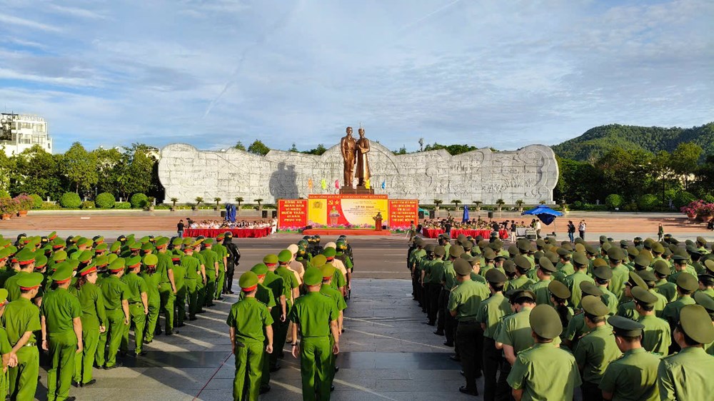 Gia Lai ra quân cao điểm trấn áp tội phạm, đảm bảo an ninh trật tự - ảnh 1