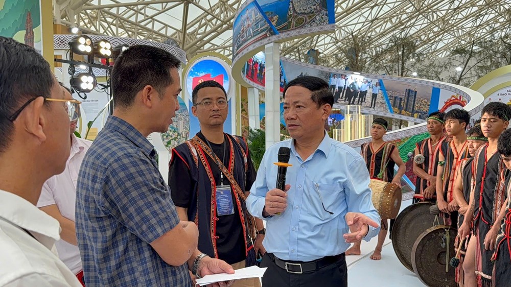 Đem “đất bazan và biển” ra trưng bày 80 năm Quốc khánh 2.9 - ảnh 1