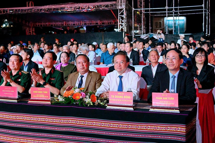 Biển trời giao hòa, tinh hoa ngời sáng - ảnh 3