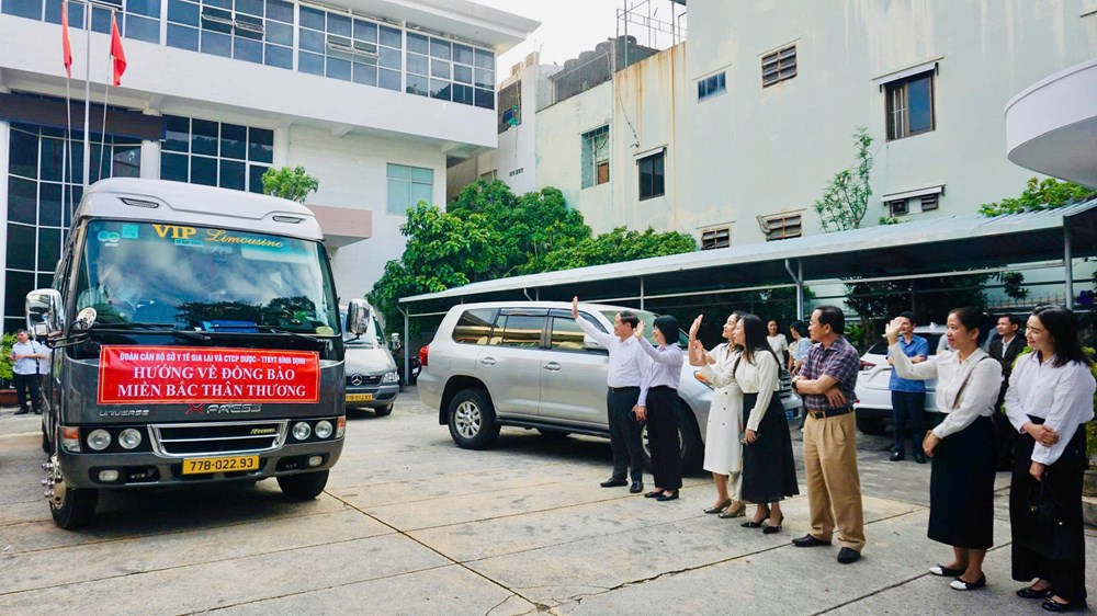 Gia Lai xuất quân hỗ trợ y tế các địa phương bị ảnh hưởng nặng sau bão - ảnh 1