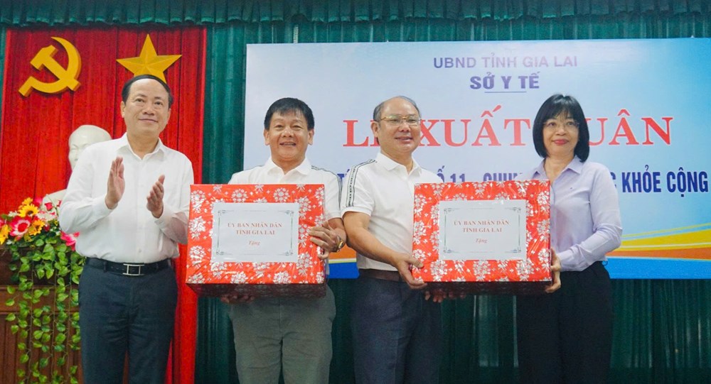 Gia Lai xuất quân hỗ trợ y tế các địa phương bị ảnh hưởng nặng sau bão - ảnh 3