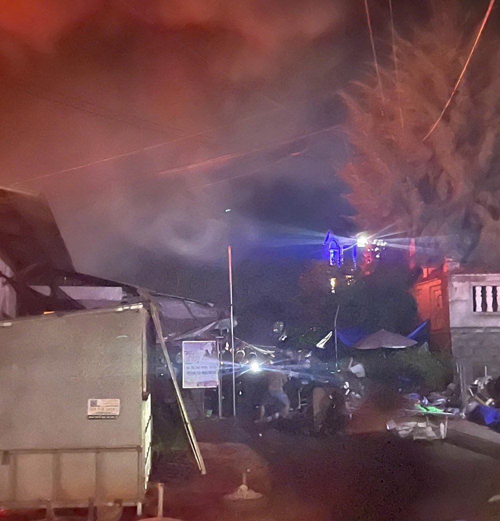 Cháy lớn trong đêm, chợ lớn tại Gia Lai bị thiêu rụi 86 ki-ốt - ảnh 1