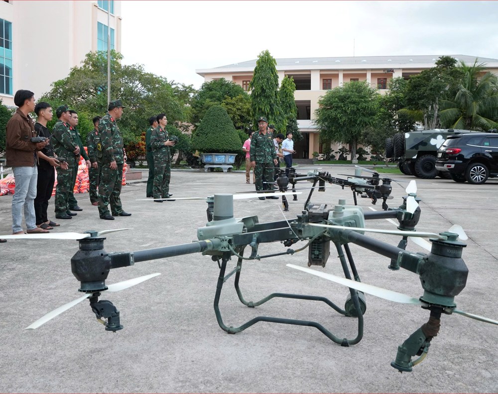 Sẵn sàng hỗ trợ xe lội nước, trực thăng cho tỉnh Gia Lai khi bão Kalmaegi đổ bộ - ảnh 1