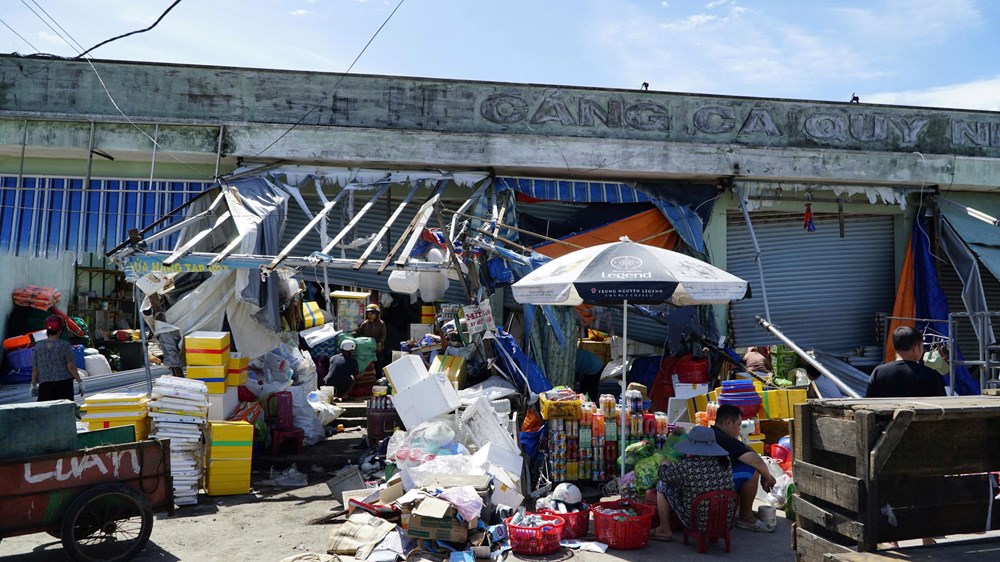 Nhiều cảng cá ở Gia Lai tan hoang vì bão số 13 - ảnh 1