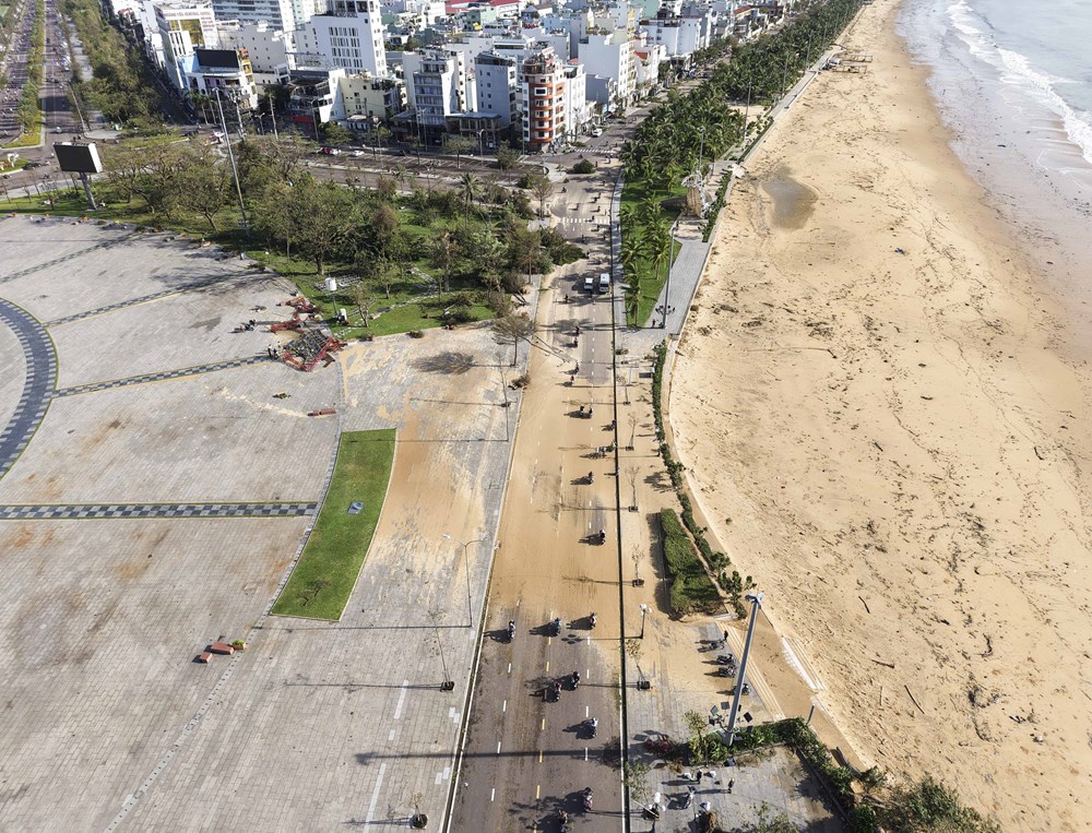 Dọn cho “viên ngọc xanh” lại sáng sau bão - ảnh 4