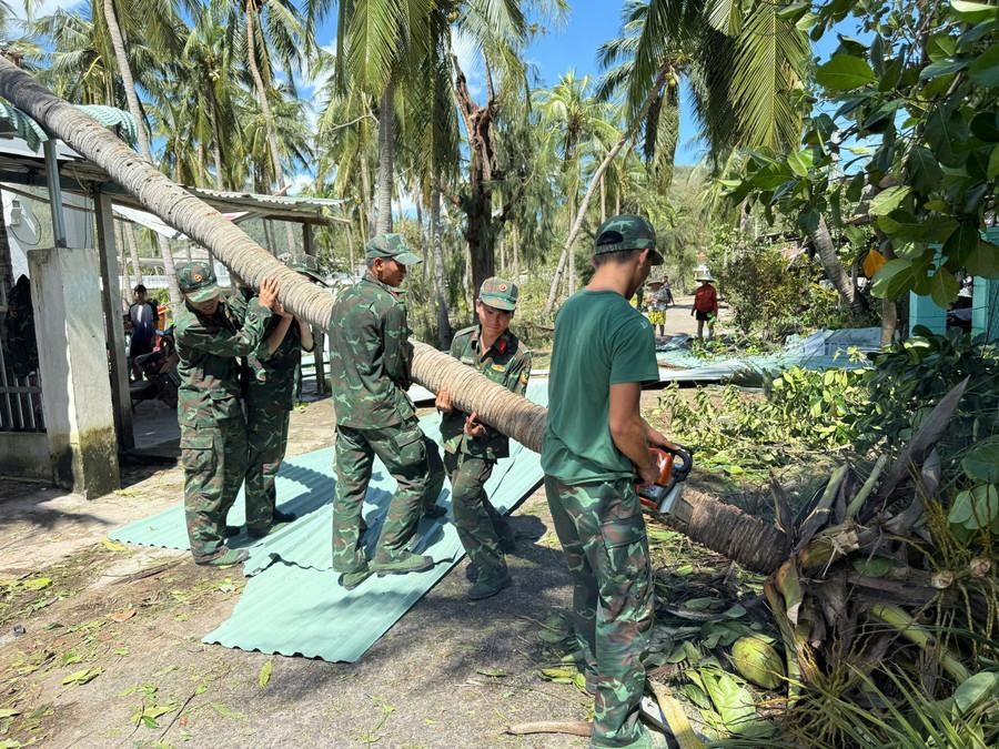 Chủ tịch tỉnh Gia Lai viết tâm thư kêu gọi chung tay nỗ lực khắc phục hậu quả bão số 13 - ảnh 4