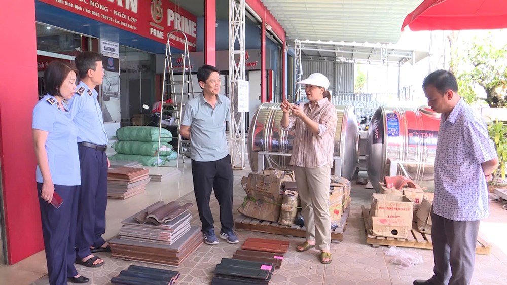 Bình ổn giá vật liệu xây dựng tại Gia Lai sau bão số 13 - ảnh 1