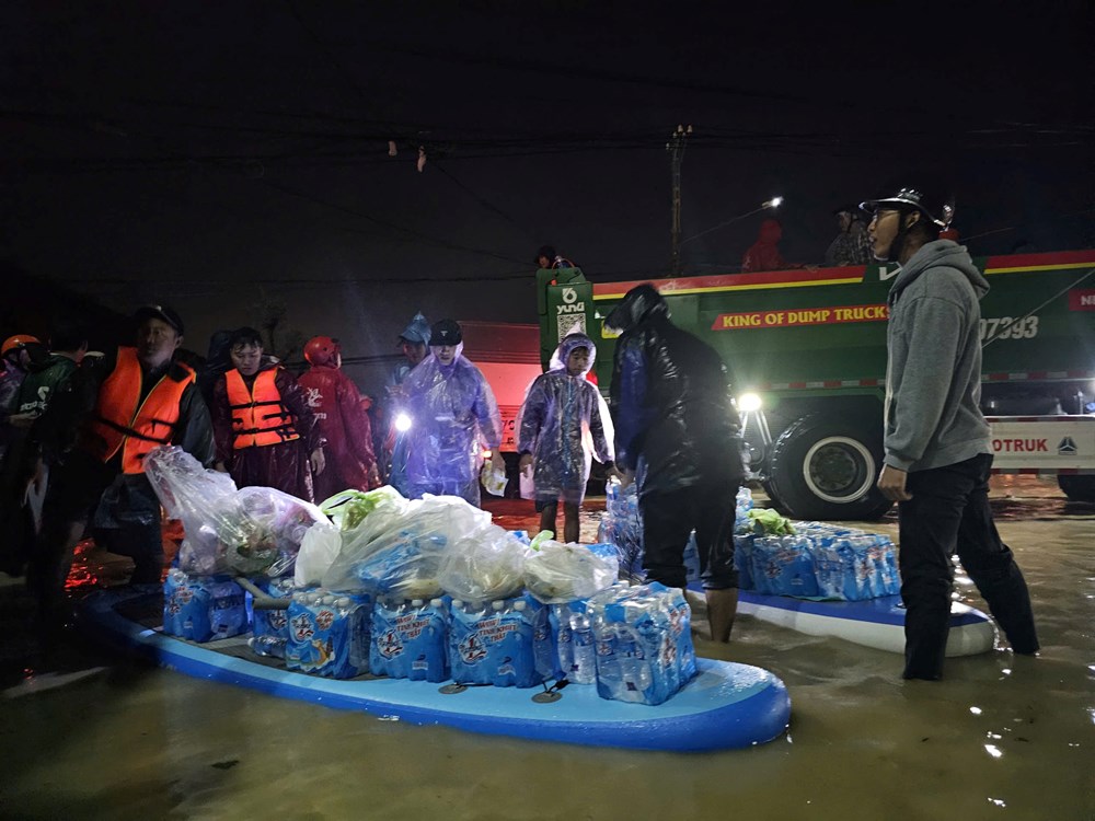  Gia Lai quyết dời dân, tiếp tế lương thực khẩn trương trong đêm - ảnh 6