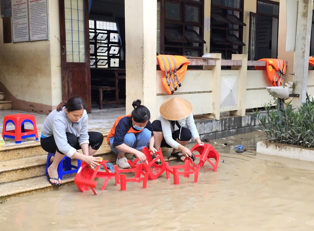Các lực lượng nhanh chóng giúp Gia Lai khắc phục hậu quả sau trận lũ lịch sử - ảnh 6