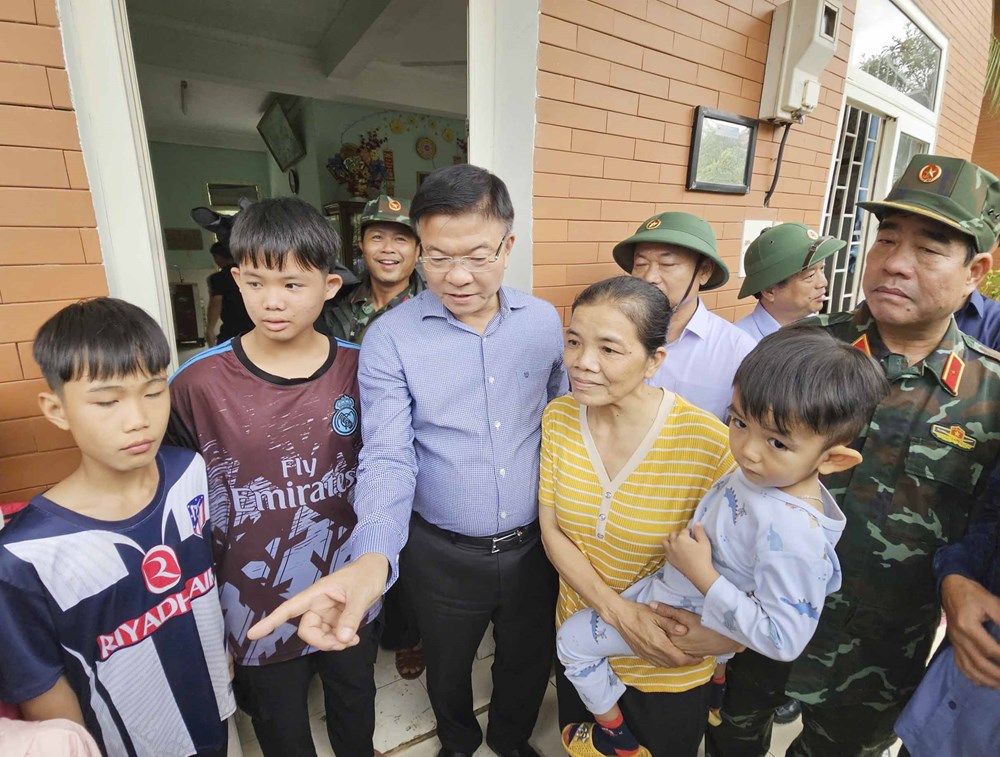 Phó Thủ tướng Lê Thành Long kiểm tra công tác khắc phục mưa lũ tại Gia Lai - ảnh 7