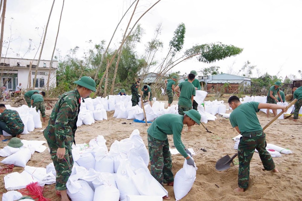 Gia Lai tiếp tục khắc phục hậu quả, chủ động ứng phó với thiên tai - ảnh 5