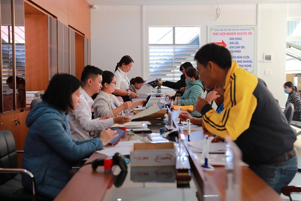 Tiên phong đưa rô bốt AI, Gia Lai hỗ trợ giải quyết thủ tục hành chính cho người dân - ảnh 3