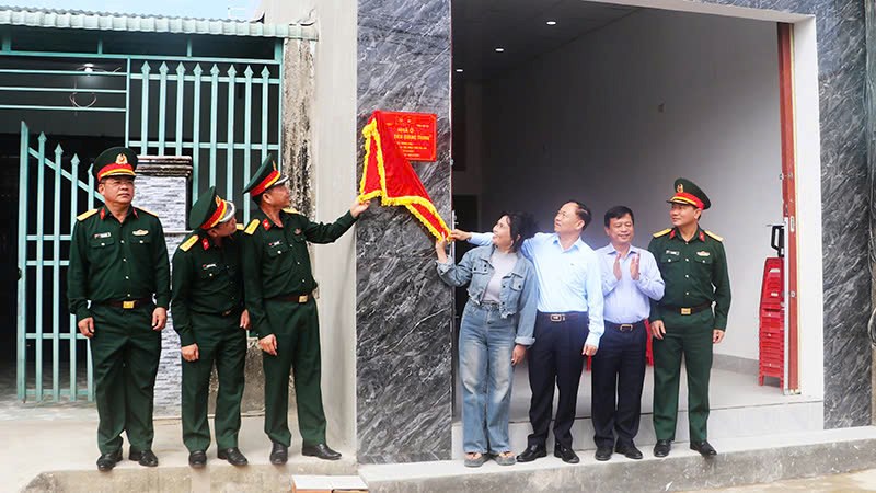 Gia Lai: Bàn giao nhà, kết thúc “Chiến dịch Quang Trung” do quân đội đảm nhiệm - ảnh 1