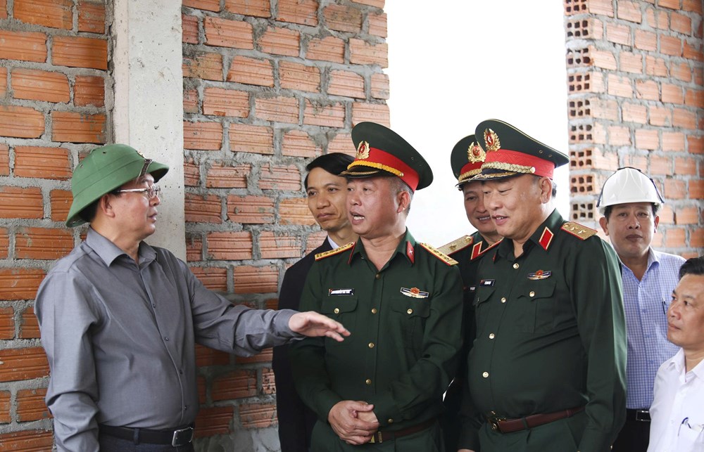 Phó Thủ tướng Hồ Quốc Dũng: Cần thần tốc, dứt điểm xây, sửa nhà cho dân vùng bão lũ Gia Lai trước Tết - ảnh 6