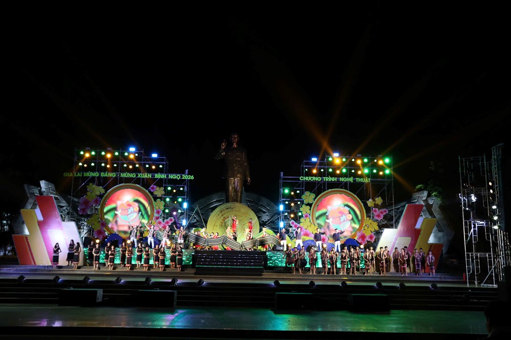 Gia Lai rộn ràng đón Xuân Bính Ngọ với chương trình nghệ thuật đặc sắc - ảnh 3