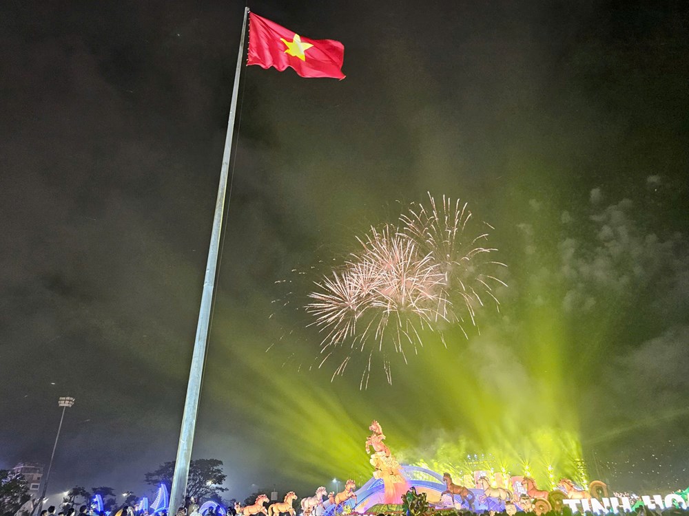 Gia Lai rộn ràng đón Xuân Bính Ngọ với chương trình nghệ thuật đặc sắc - ảnh 5