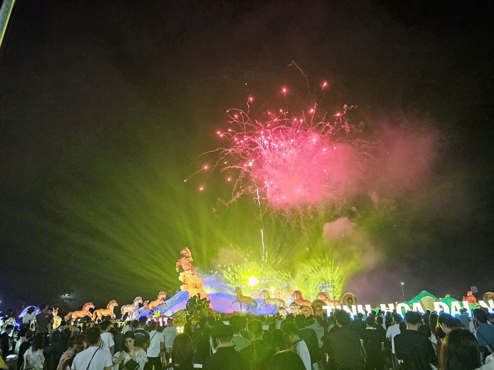 Gia Lai rộn ràng đón Xuân Bính Ngọ với chương trình nghệ thuật đặc sắc - ảnh 6