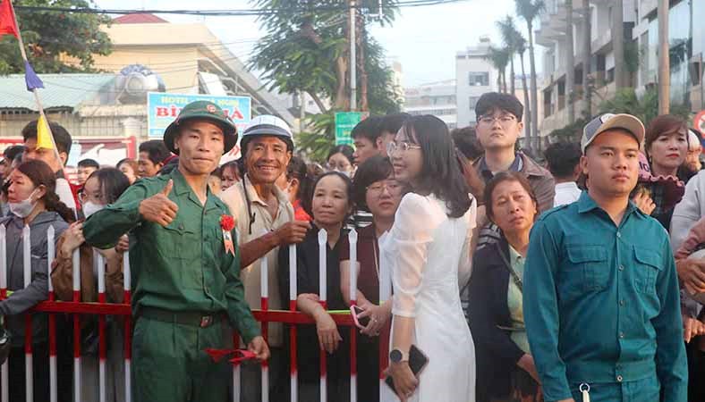 Gần 5.700 thanh niên ưu tú tỉnh Gia Lai đồng loạt lên đường nhập ngũ - ảnh 5