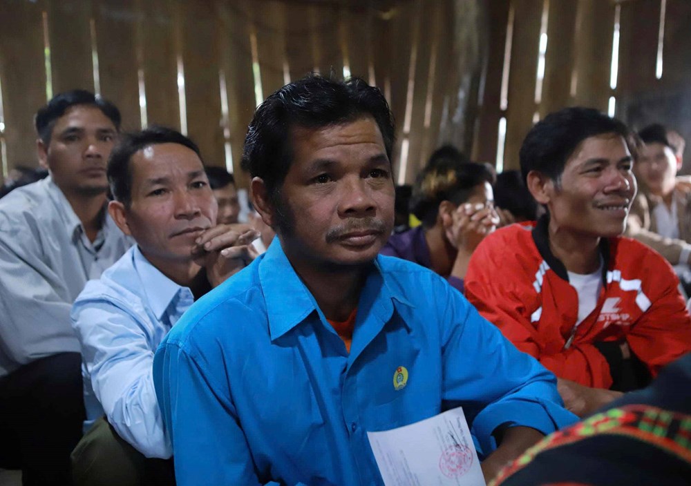 Đồng bào ở làng “biệt lập” Gia Lai hào hứng bầu cử sớm - ảnh 2