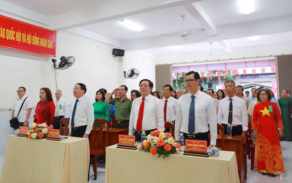 Phó Thủ tướng Hồ Quốc Dũng tham gia bỏ phiếu tại phường Quy Nhơn Nam, Gia Lai - ảnh 1