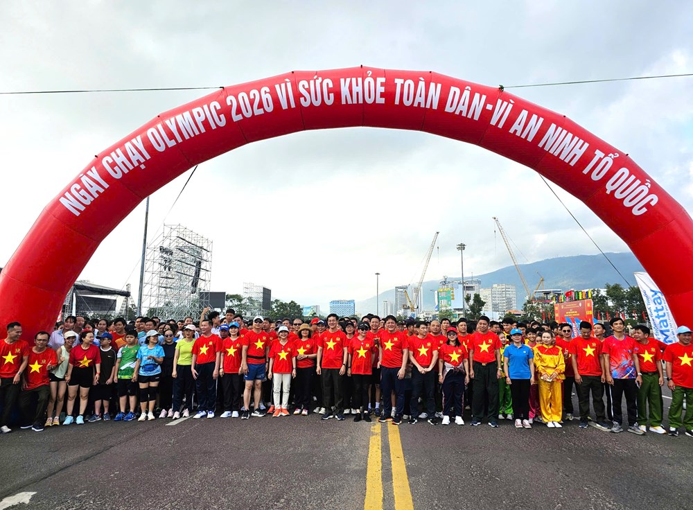 Gần 3.000 người Gia Lai tham gia hưởng ứng Ngày chạy Olympic - ảnh 1