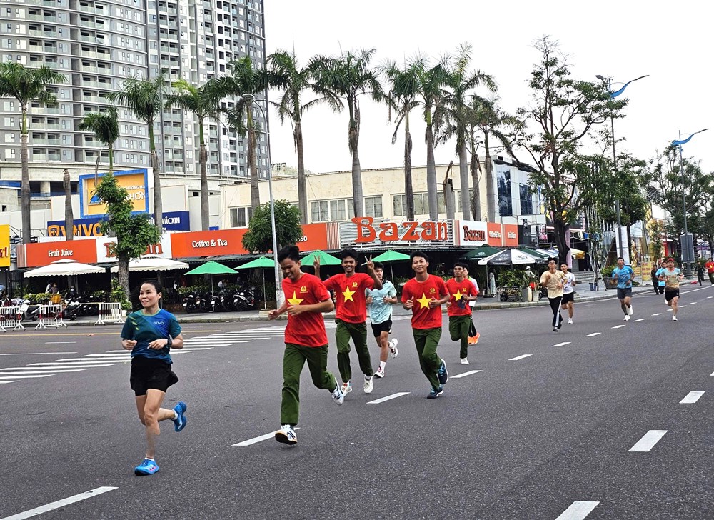 Gần 3.000 người Gia Lai tham gia hưởng ứng Ngày chạy Olympic - ảnh 3