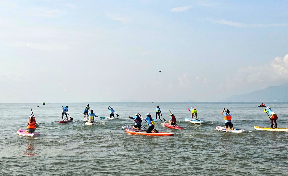 Gần 120 VĐV tham gia Giải đua SUP Quy Nhơn - Zbeach lần thứ I - ảnh 2