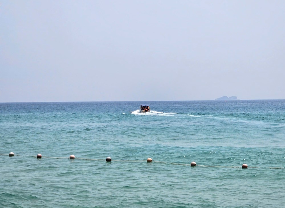 Gia Lai siết chặt an toàn tại các bãi tắm và khu du lịch biển đảo - ảnh 3