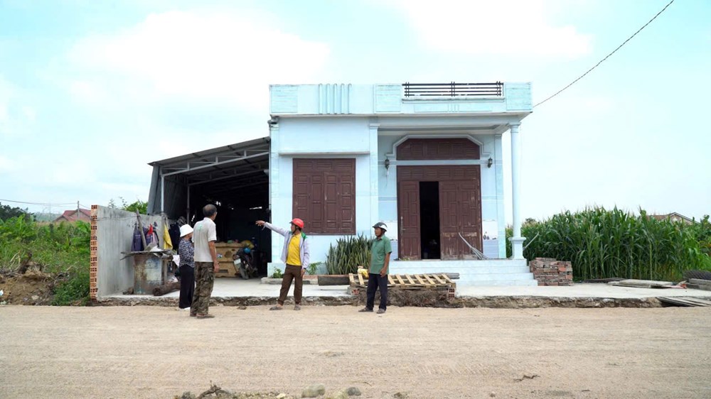 Gia Lai: Người dân Chư A Thai đồng lòng hiến đất mở đường, xây dựng nông thôn mới - ảnh 2